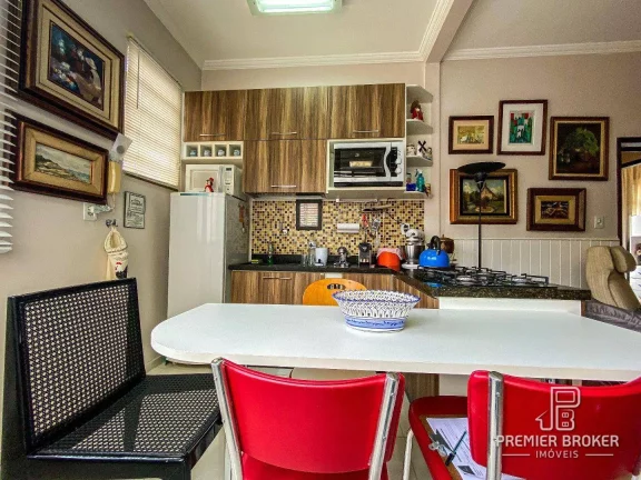 Imagem Apartamento com 2 dormitórios à venda, 37 m² por R$ 395.000,00 - Alto - Teresópolis/RJ