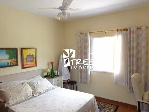 Imagem VENDA DE CHÁCARA NO COPACO, EM ARUJÁ/SP, A/T de 1.700m², A/C 150m², 3 dorm, sala com lareira, espaço c/ churrasqueira, pomar e 10 vagas. CONSULTE-NOS.