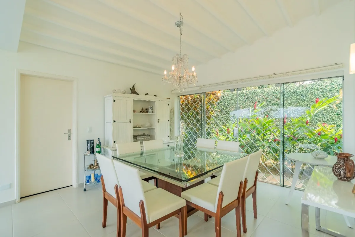 Imagem Casa em condomínio para venda com 3 quartos, sendo 1 suíte, 178m2