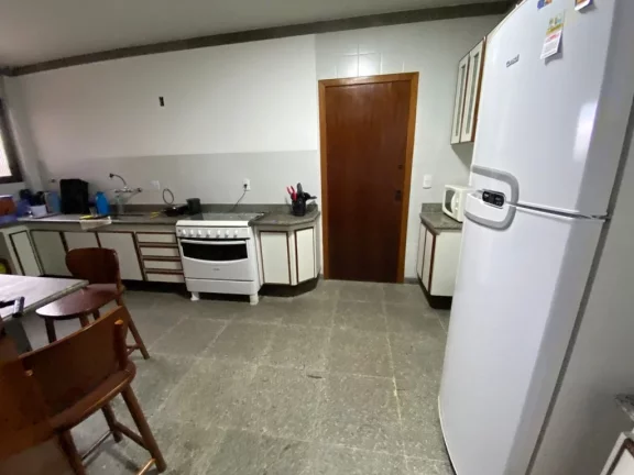 Imagem A VENDA APARTAMENTO COM 4 QUARTOS E 2 SUÍTES A BEIRA MAR