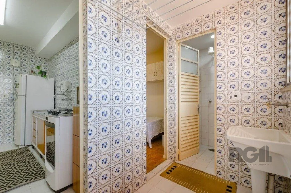Imagem Apartamento de 2 dormitórios no bairro Menino Deus