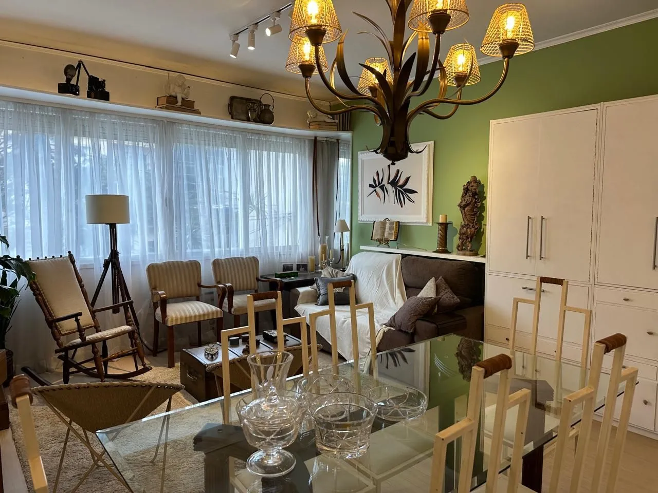 Imagem Vende-se apartamento com 3 quartos(1 suíte), 114m² e 1 vaga - Moinhos de Vento