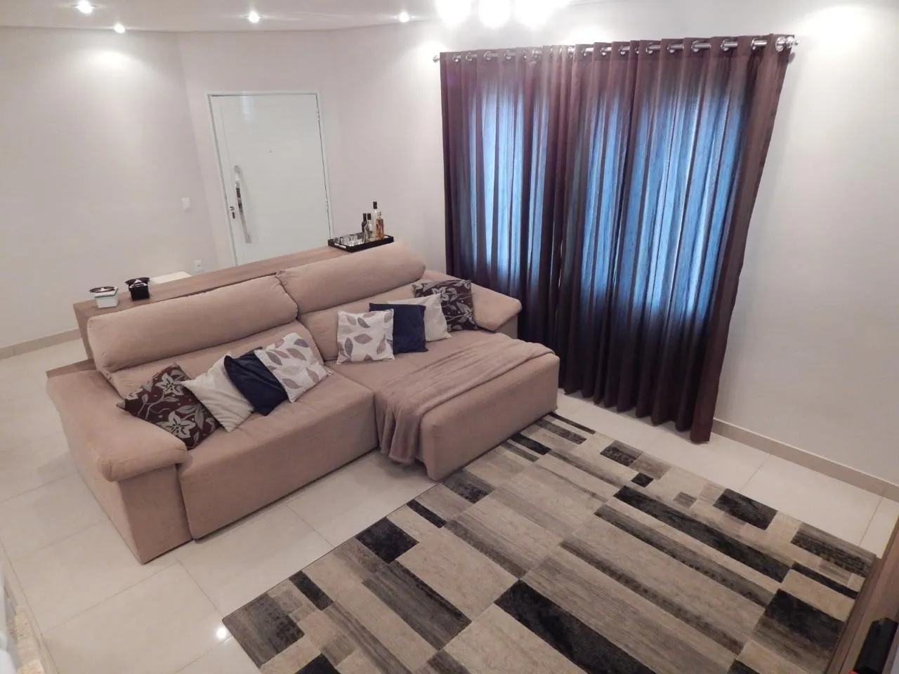 Imagem Sobrado em Condomínio para Venda em Sumaré, Residencial Real Parque Sumaré, 3 dormitórios, 1 suíte, 3 banheiros, 4 vagas