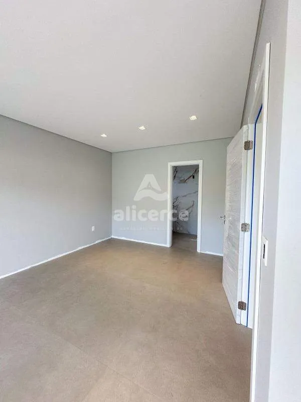 Imagem Casa à venda com 3 quartos 3 suítes, 241m² em Pedra Branca Palhoça