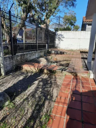 Imagem Excelente casa de três dormitórios em ótima localização