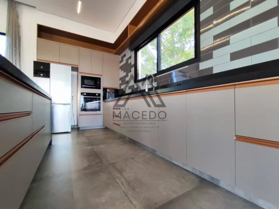Imagem Casa incrível com 4 suítes, piscina, Beach e Salão de Jogos - Mobiliada