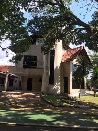 Foto do imóvel CASAL IMÓVEIS VENDE CASA TRIPLEX GREENVILLE I 5/4 - 4 SUÍTES + GABINETE + PISCINA PRIVATIVA