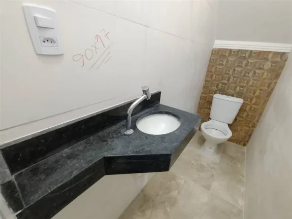 Imagem Sobrado incrível na Vila Guilhermina em Praia Grande, apenas 500 metros da praia!