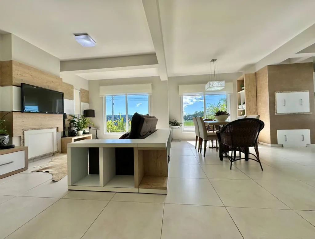 Imagem Casa em Condominio 3 Dormitórios - Bairro Dubai