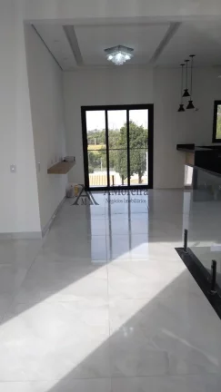 Imagem Casa em Condomínio à Venda em Jundiaí-SP, Bairro Villaggio Di San Francisco: 3 Quartos, 2 Suítes, 2 Salas, 4 Banheiros, 2 Vagas, 236,39 m².