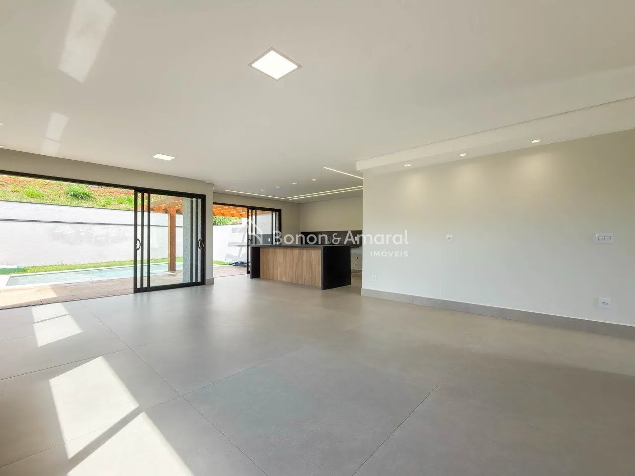 Imagem Casa Moderna com Piscina no Condomínio Bella Campinas - Exclusividade e Conforto em Localização Estratégica