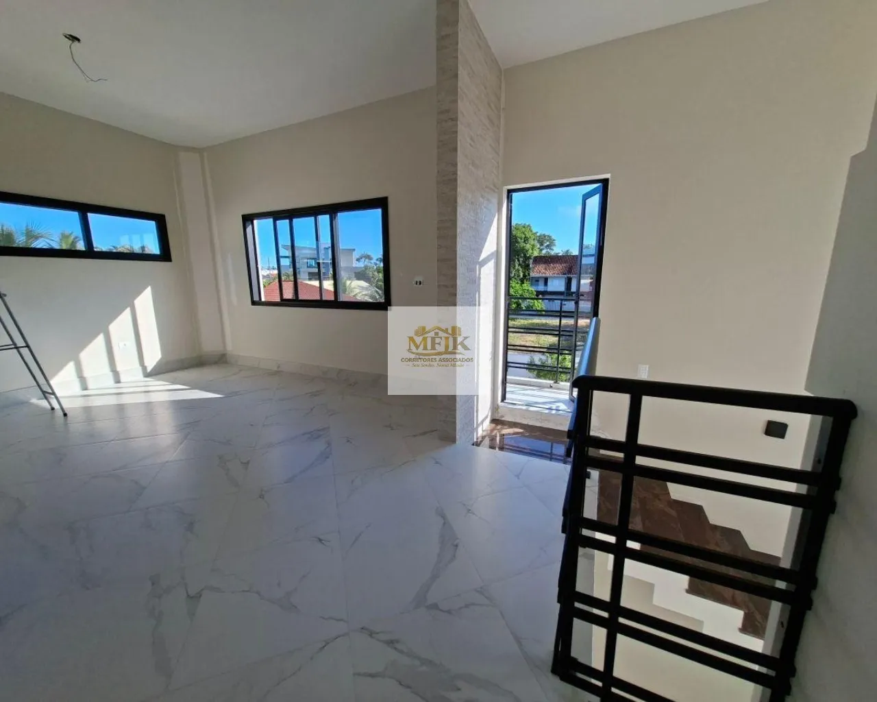 Imagem Casa com 214 m² e 3 quartos à venda em Atami