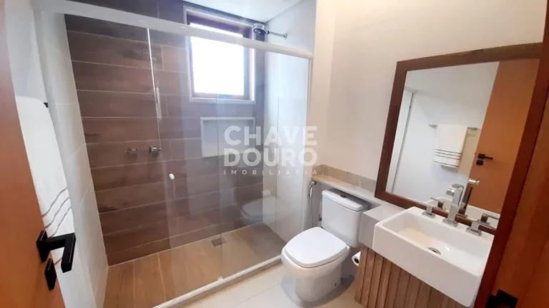 Imagem Casa com 3 suítes em um novíssimo condomínio em Itaipava!