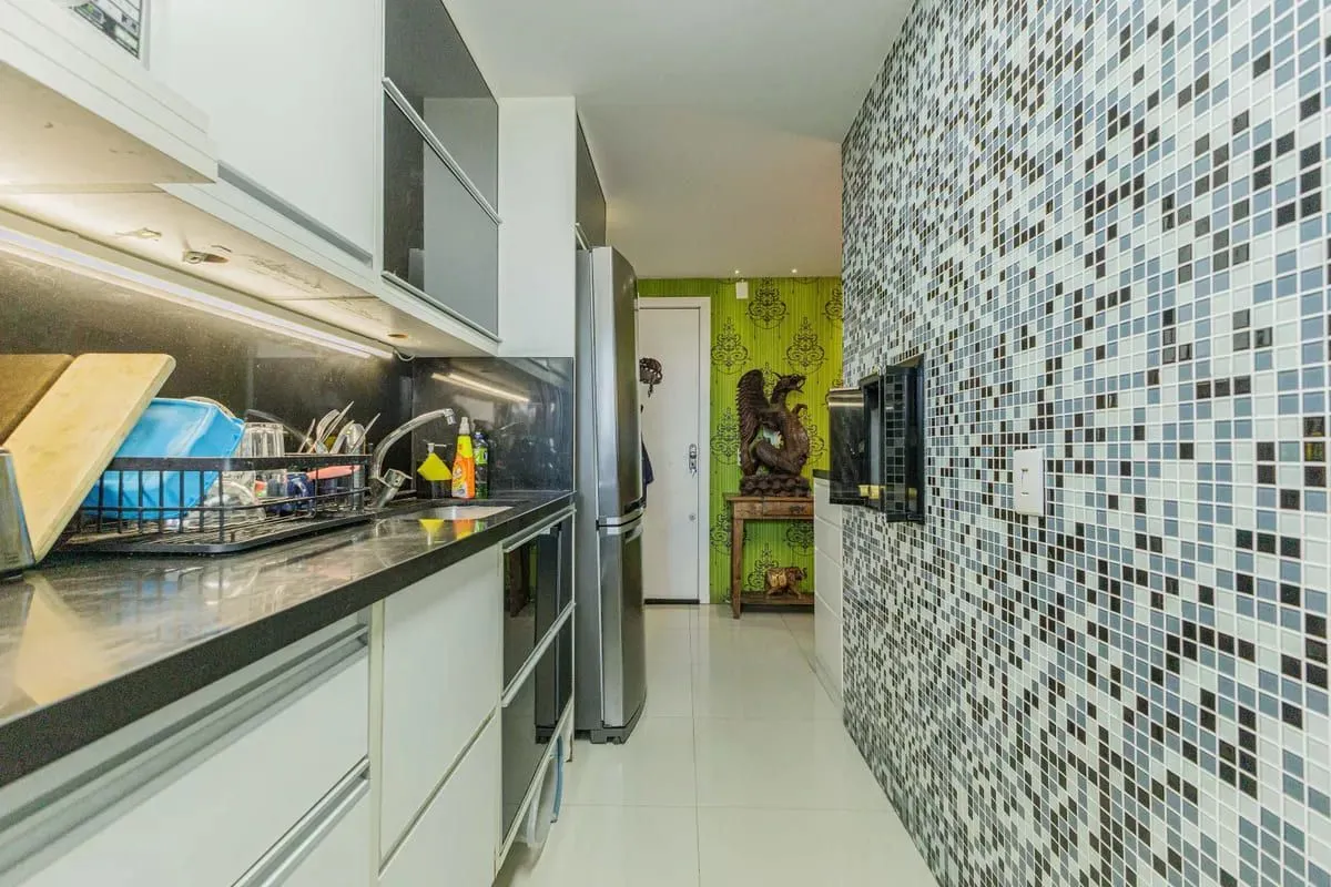 Imagem Vende-se apartamento com 3 quartos(1 suíte), 1 vaga, elevador
