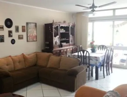 Imagem Casa para Venda - 330m², 5 dormitórios, sendo 1 suites, 7 vagas - Menino Deus