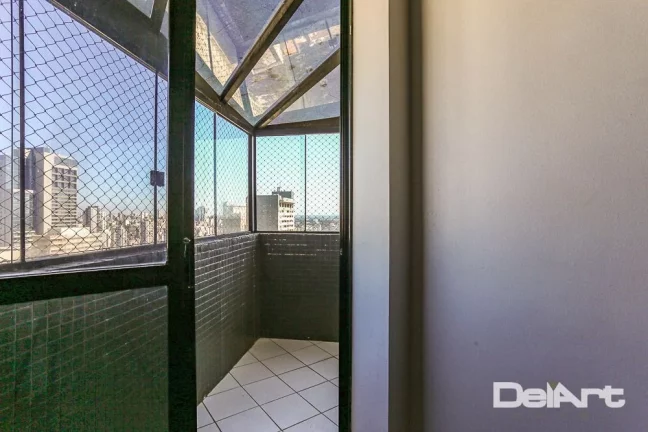 Imagem COBERTURA DUPLÉX NO CENTRO DE CURITIBA - com vista espetacular - 130m2 privativos - R$ 990.000,00