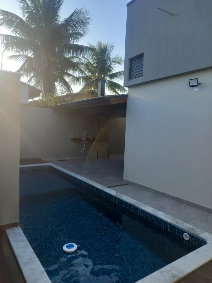Imagem Casa para Venda em Itanhaém, Bopiranga, 3 dormitórios, 2 suítes, 2 banheiros, 4 vagas