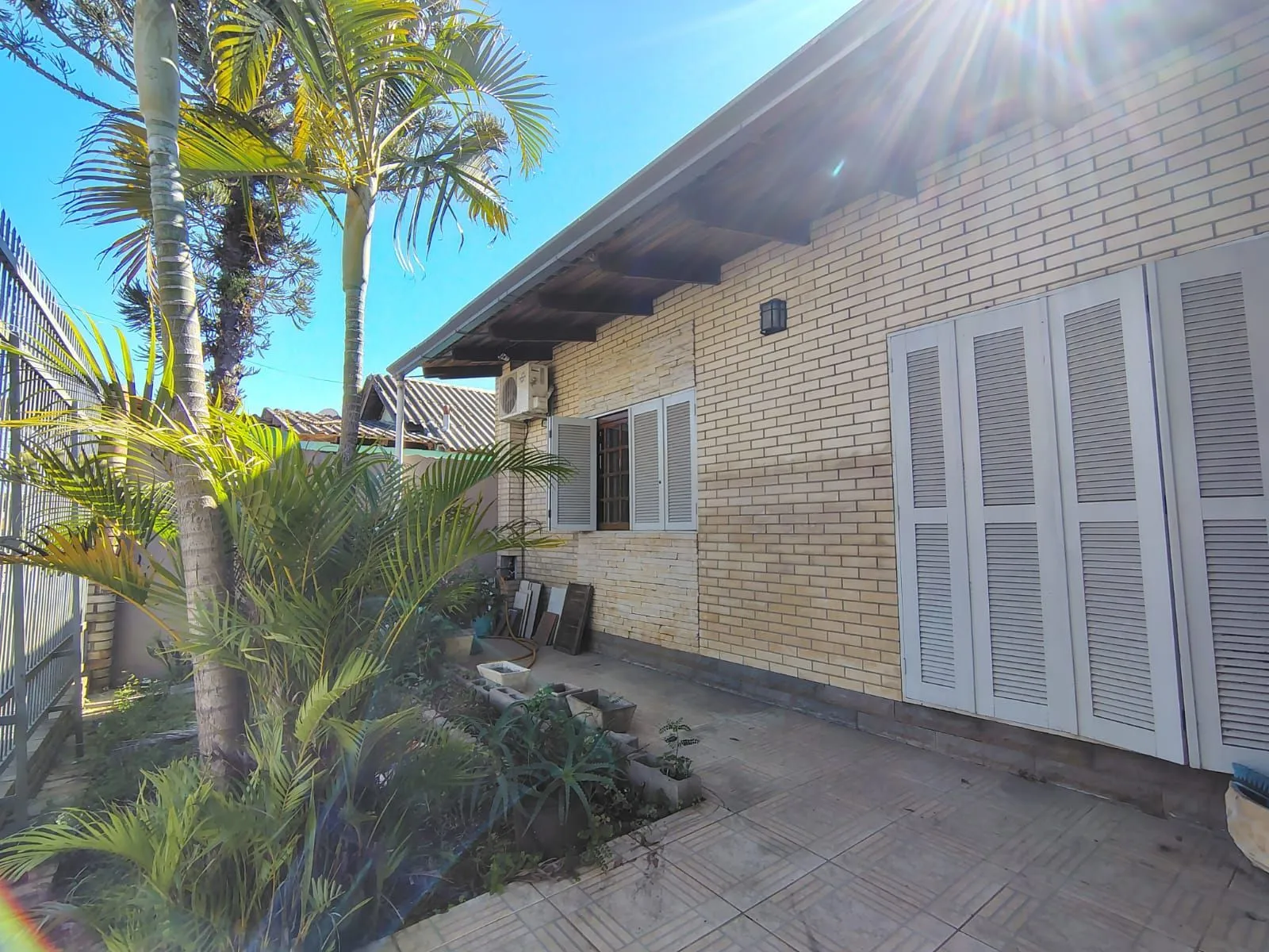 Imagem Casa no Bairro Nova Esteio com 200m² de área privativa e 03 (Três) quartos.