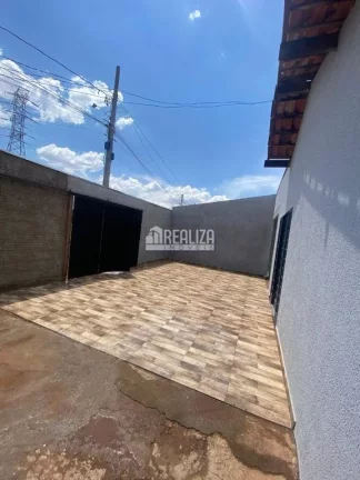 Imagem Casa de 2 dormitórios à venda no Residencial 2000, Uberaba