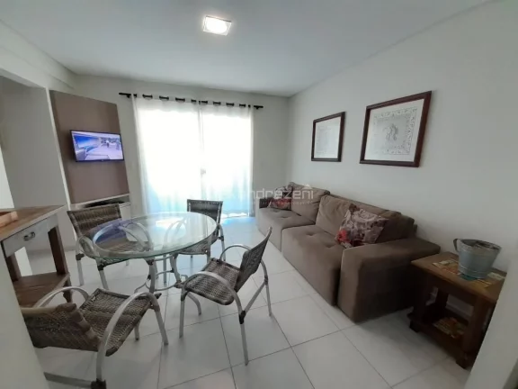 Foto do imóvel Apartamento 2 Dormitórios próximo ao mar em Rua Periquito