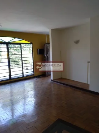 Imagem Casa térrea com edícula à venda em Jardim Esmeralda Região da Cidade Dutra SP. 300m², 3 dormitórios, 2 banheiros, 4 Vagas de garagem por R$800.000. Oportunidade!