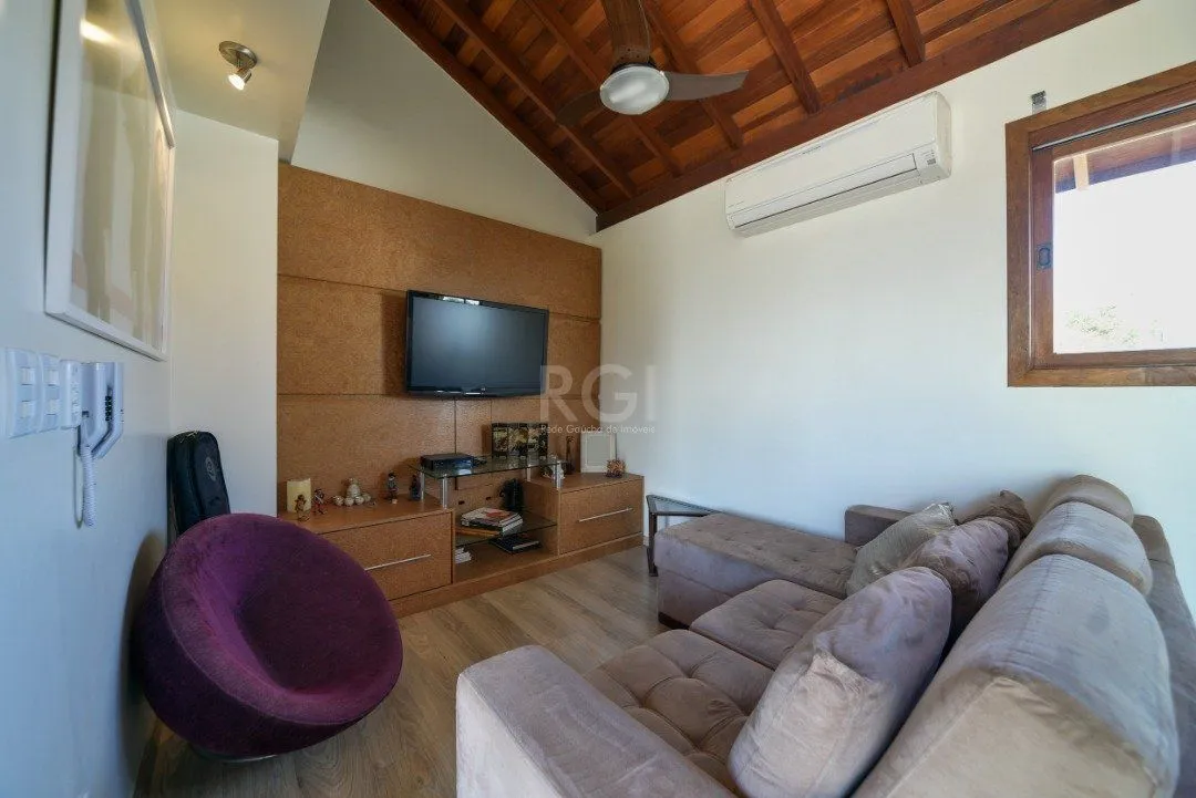 Imagem Casa Condominio para Venda - 240m², 3 dormitórios, sendo 1 suites, 3 vagas - Tristeza
