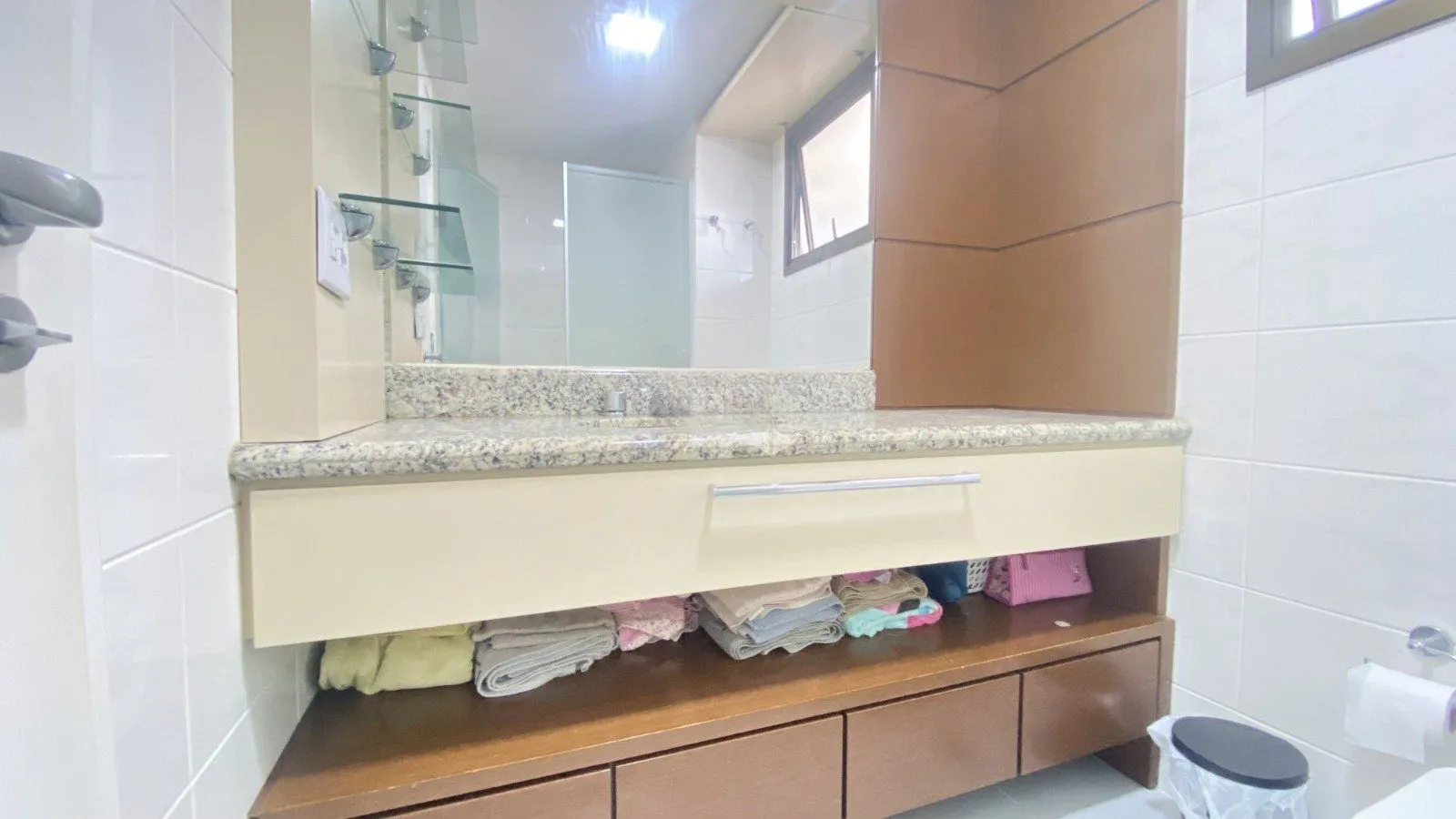 Imagem Apartamento com 3 quartos, 2 vagas e 100.7m² - Rua Botafogo - Menino Deus, Porto Alegre