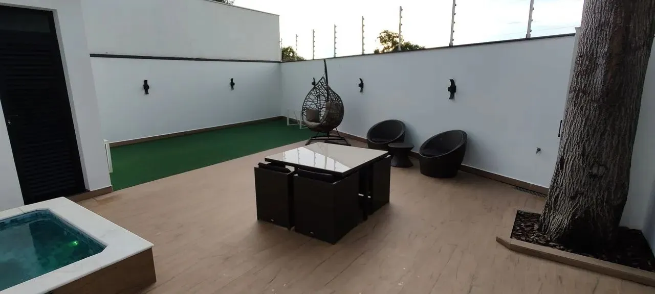 Imagem Imóvel de luxo em condomínio: Casa de 4 quartos e 3 suítes no Jd. Villagio Milano, Sorocaba-SP. 260m², 3 salas, 5 banheiros, 4 vagas.