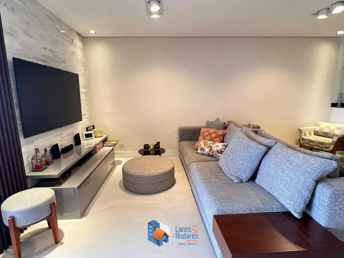 Imagem Casa em condomínio para venda em Jardim Londrina com 3 quartos, sendo 3 suítes, 229m²