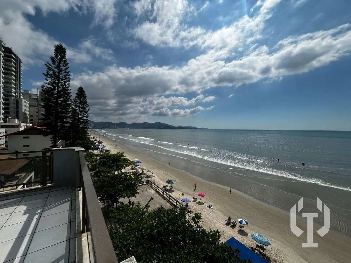 Imagem Cobertura Duplex Frente Mar Pronta para Morar em Meia Praia Itapema