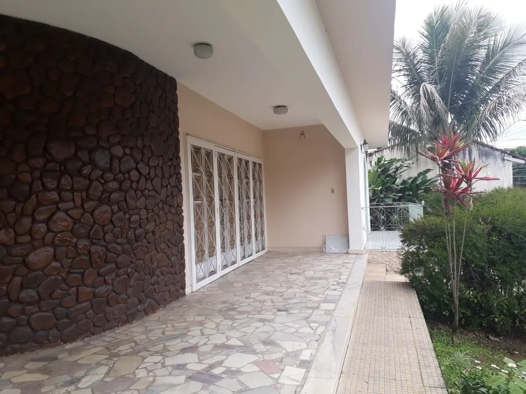 Foto do imóvel Casa à venda e locação 3 Quartos, 1 Vaga, 935M², Alto do Tabaú, Pindamonhangaba - SP