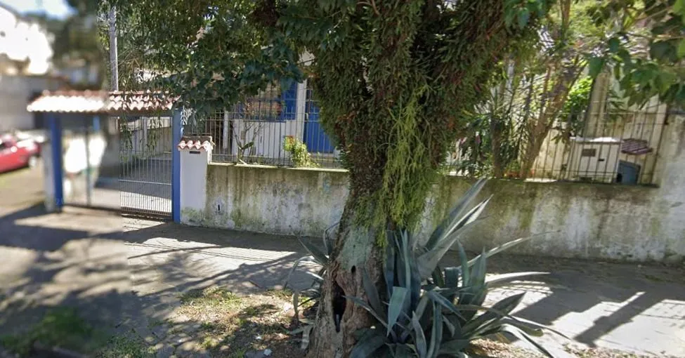 Imagem Casa de esquina no bairro Teresópolis