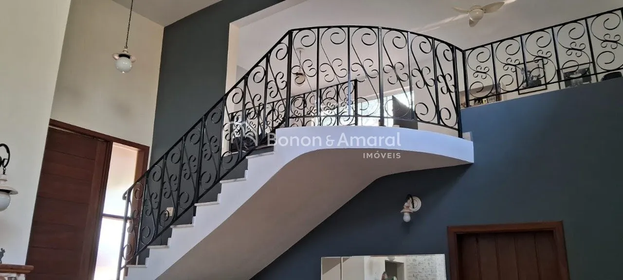 Imagem Casa com 3 Suítes à Venda no Clube de Campo em Valinhos