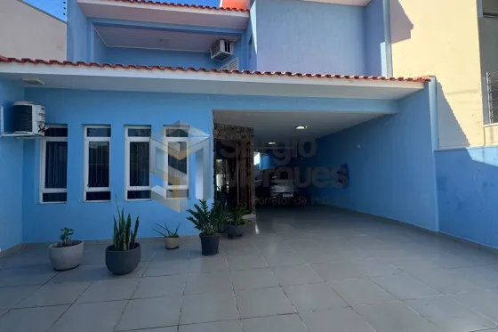 Foto do imóvel Sobrado à venda - 238.50m² - Zona 2, Umuarama-PR