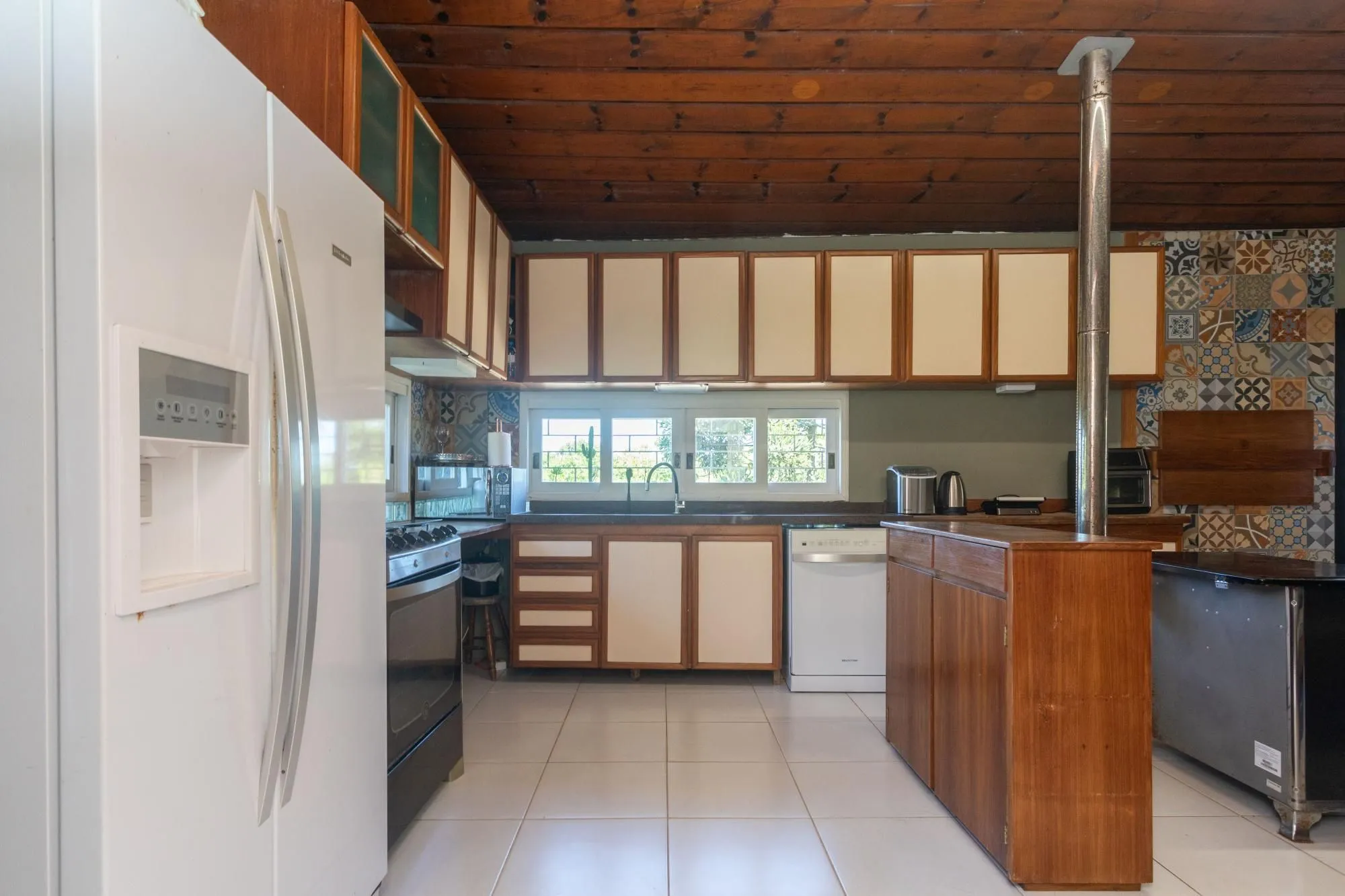 Imagem Casa em Condomínio com 5 quartos, 3 vagas e 350m²