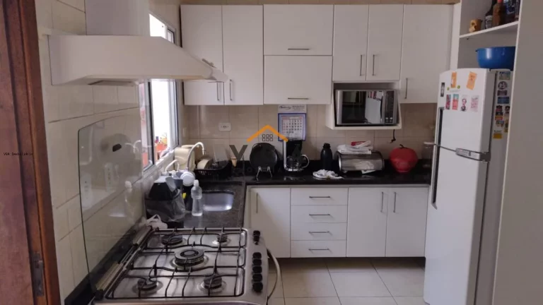 Imagem Sobrado em Condomínio para Venda em São Paulo, Chácara Seis de Outubro, 3 dormitórios, 1 suíte, 2 banheiros, 3 vagas