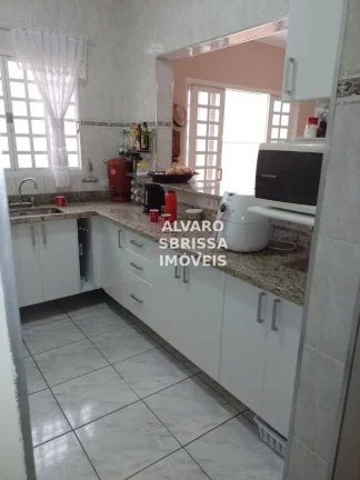 Imagem Excelente casa com 3 dormitórios sendo 1 suíte no bairro Jardim Celani II em Salto SP