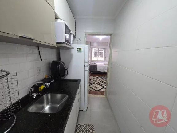 Imagem Kitnet com 1 dormitório para alugar, 30 m² por R$ 2.045,00/mês - Santa Cecília - Porto Alegre/RS