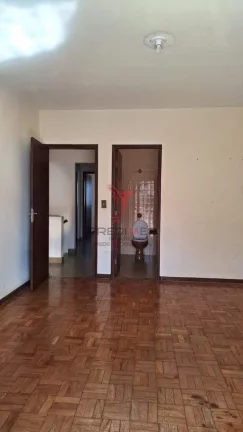 Imagem Vendo Sobrado com vocação comercial na Cidade se São Pedro-SP