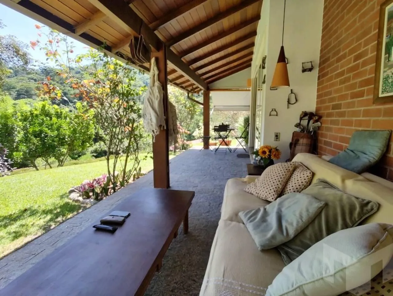 Imagem Casa em Condomínio para Venda em Petrópolis / RJ no bairro Nogueira