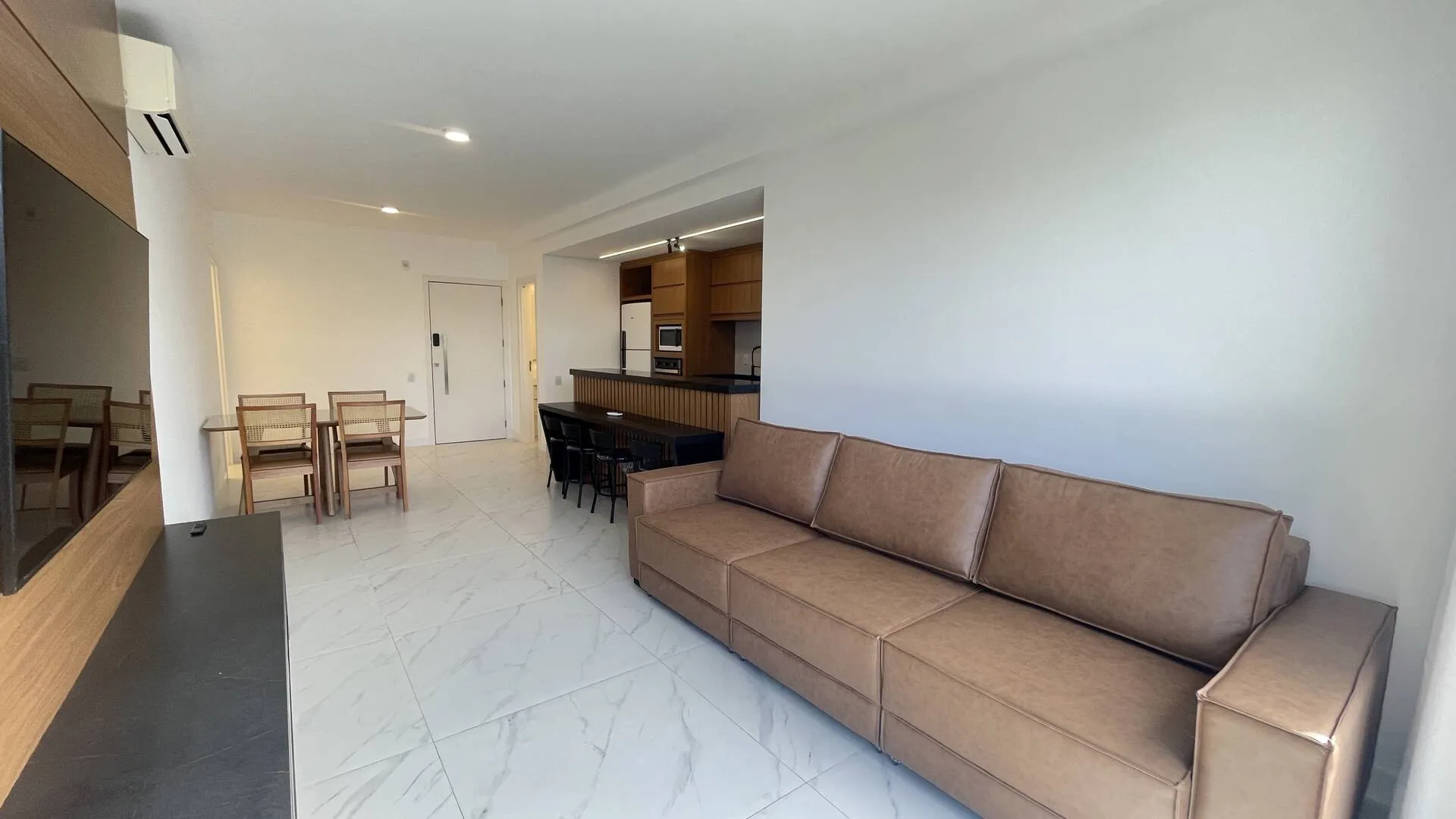 Imagem Locação Anual em Jurerê Internacional Apartamento Mobiliado 3 Suítes