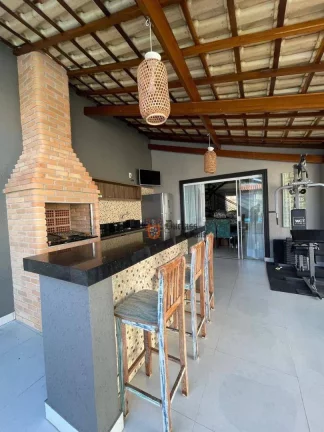 Imagem Sobrado com 3 dormitórios à venda, 180 m² por R$ 1.030.000 - Jardim Hípica Pinheiro - Taubaté/SP