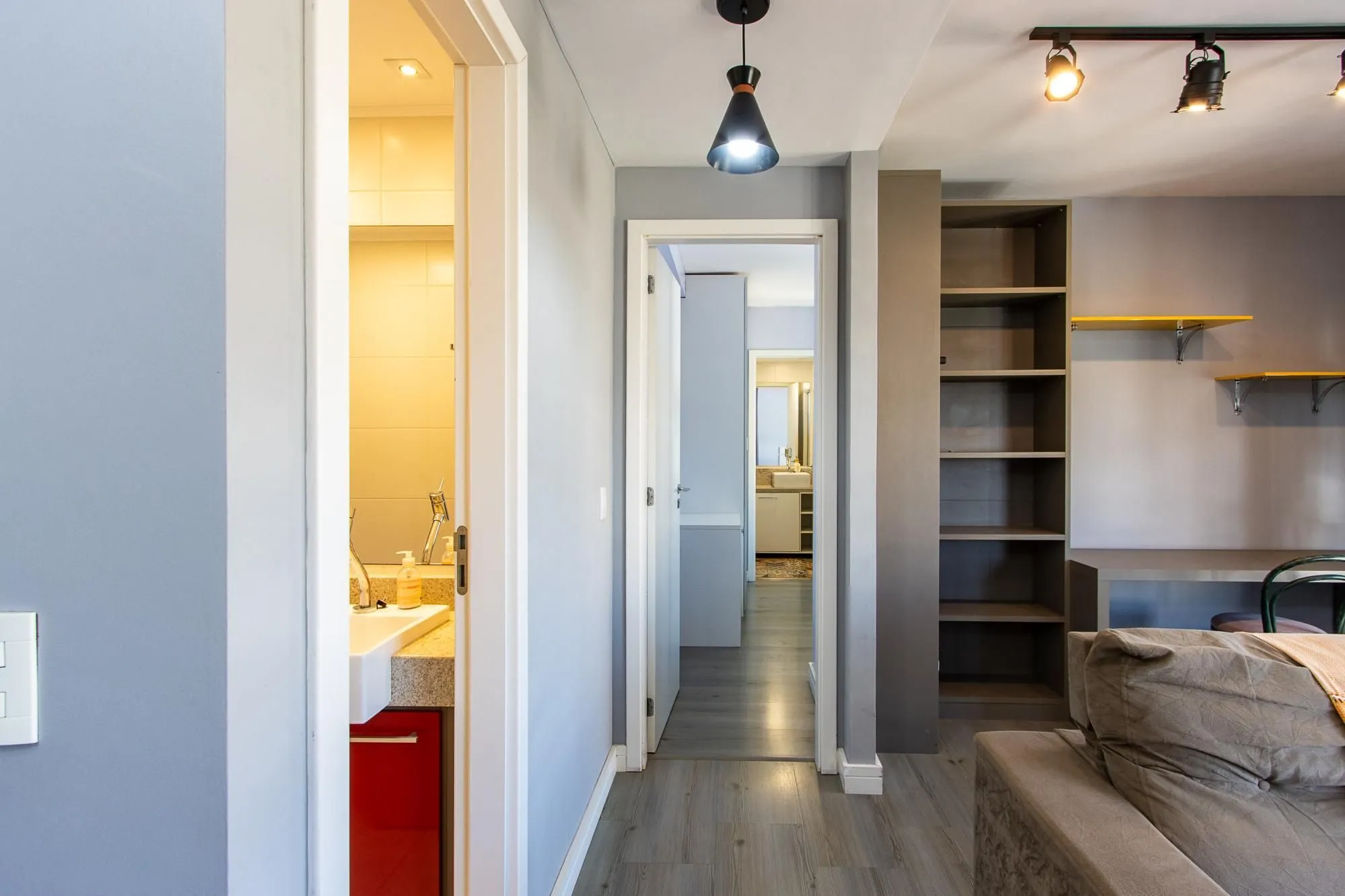 Imagem Apartamento com 2 quartos e 65m² à venda em Tristeza, Porto Alegre.