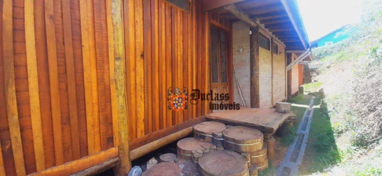 Imagem Chácara com 4 dormitórios à venda, 1500 m² por R$ 650.000,00 - Bom Jardim - Camanducaia/MG