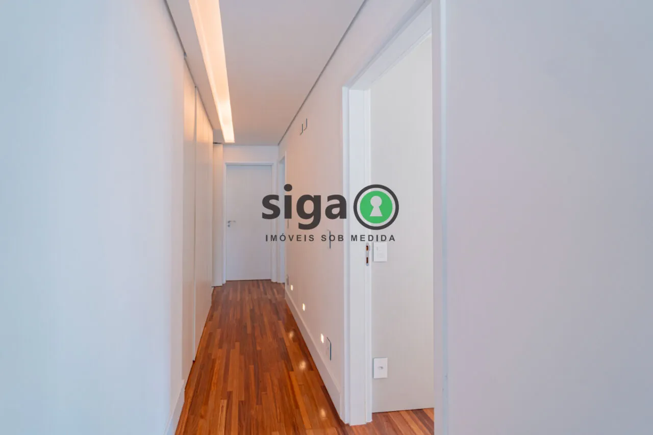 Imagem Apartamento Alto Padrão à Venda no Campo Belo - 220 m² - 3 Suítes - 4 Vagas - Varanda Gourmet