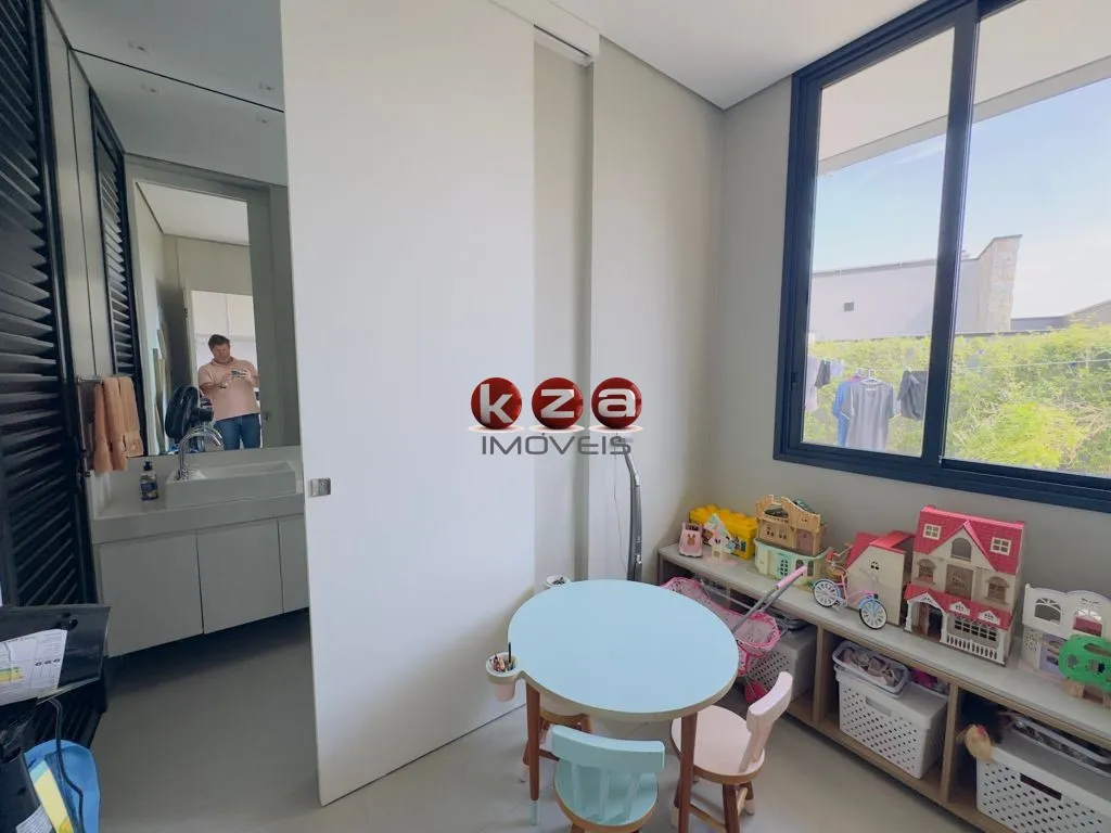 Imagem Luxuosa casa térrea à venda em Jundiaí-SP, Condomínio Jardim Atenas: 4 suítes, 3 salas, 5 banheiros, 5 vagas, 417m².