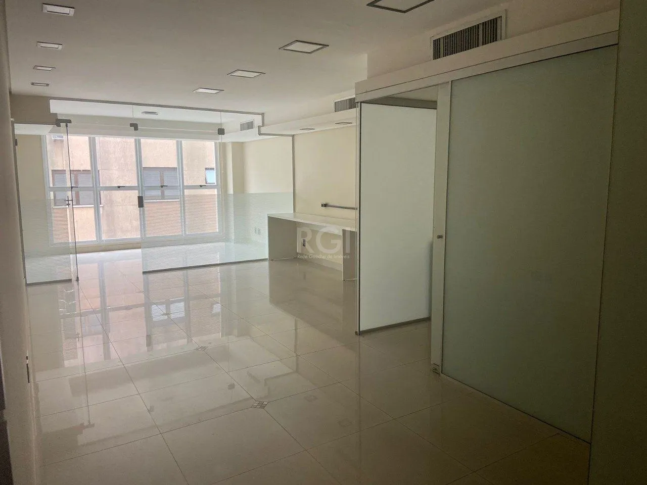 Imagem Sala comercial, bairro Moinhos de Vento, Porto Alegre/RS