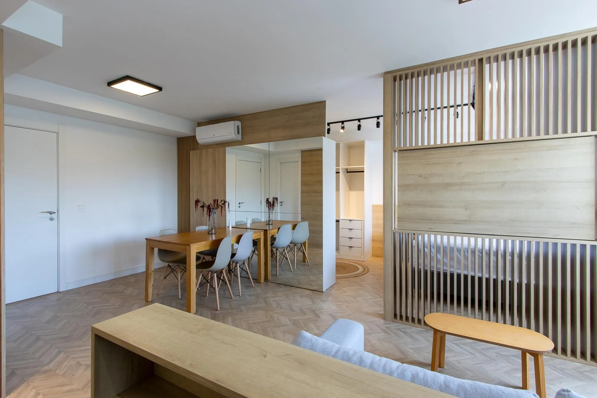 Imagem Apartamento 01 dormitório (suíte) no Bairro Petrópolis, 49m², 01 vaga e ótima localização!!!