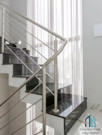 Imagem Sobrado Mobiliado com terraço , 03 quartos c/suíte, 04 vagas, no Pinheirinho em Curitiba PR