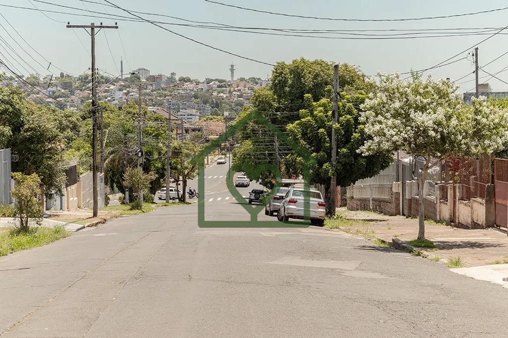 Imagem TERRENO DE 11 x 18,8 
Com 206,8m² 
 
Descubra uma excelente oportunidade de investimento em Porto A...